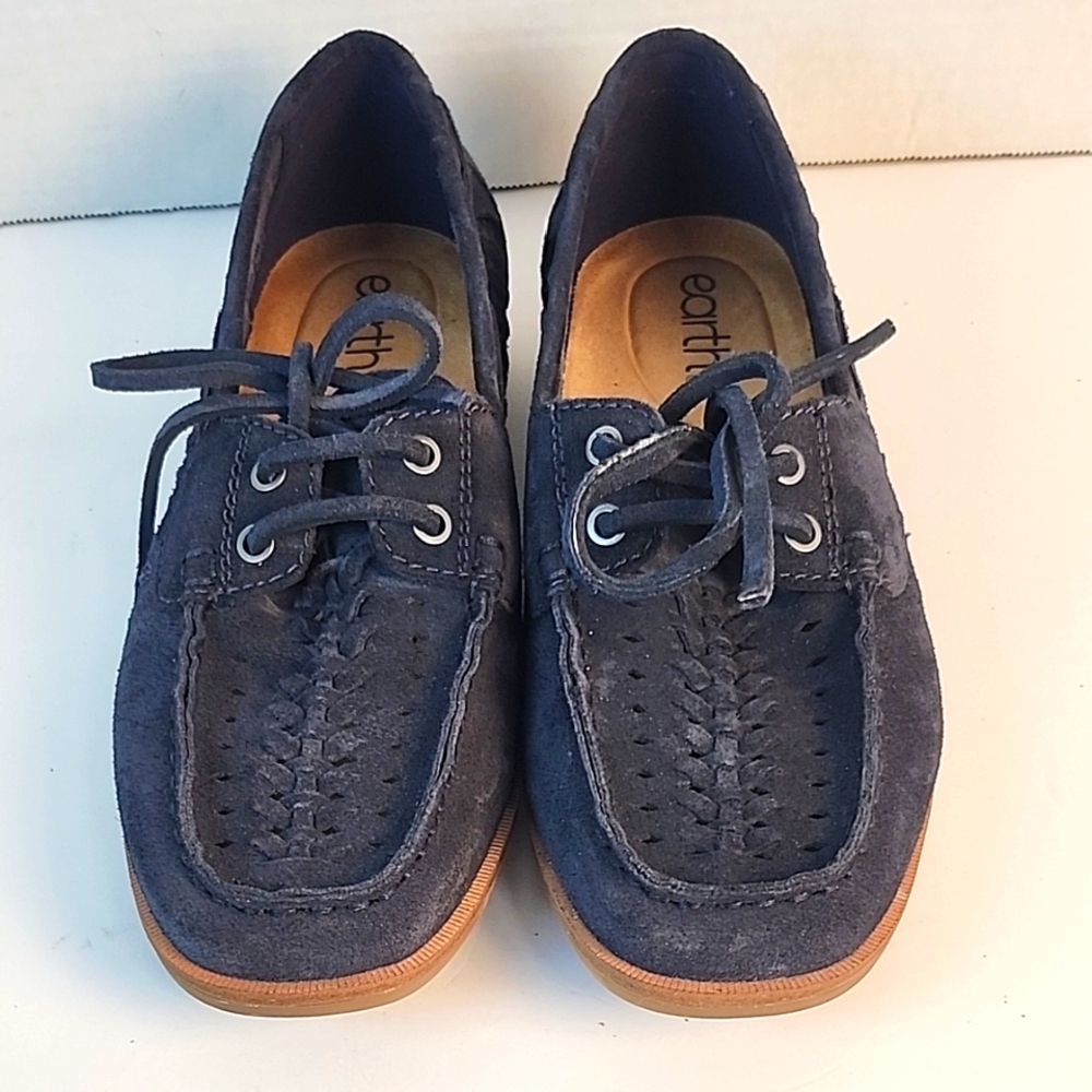 Earth Origins- Women's navy blue woven slip-on boat shoes Sz. 9